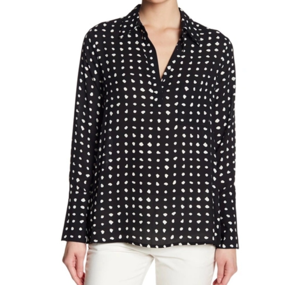 PLEIONE Pleated Back Chiffon Hi-lo Blouse In Black Ivy Dot